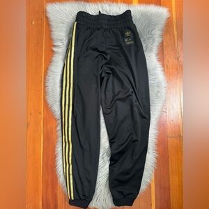 Adidas OG SST 50th Anniversary Superstar Track Pants Black 24K Gold XS men’s